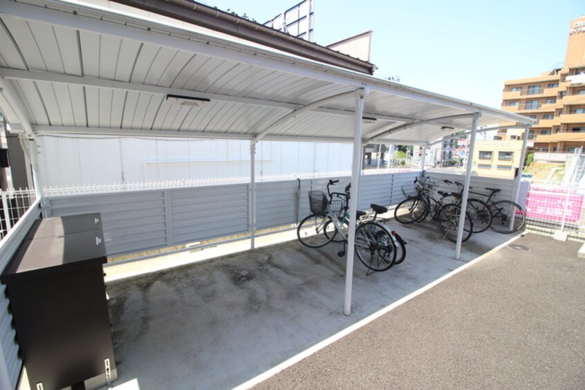 駐輪場 ノーブルコート台原