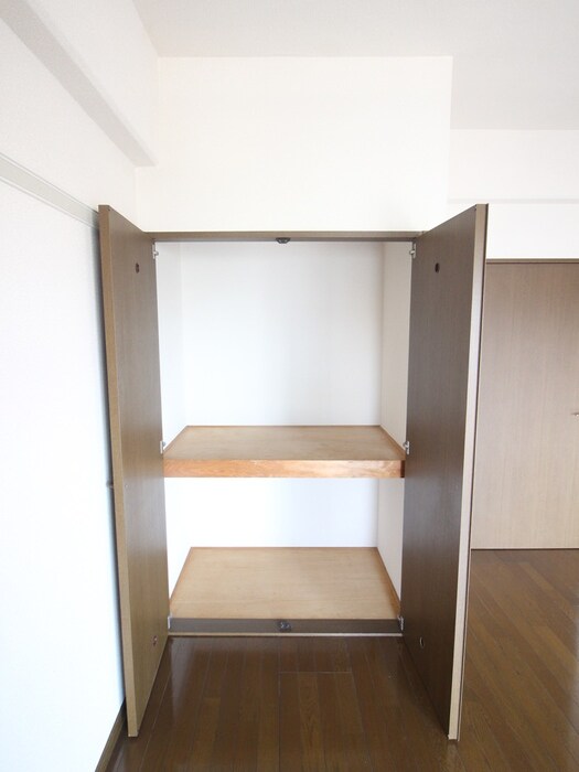 収納 フォレスタはちまん