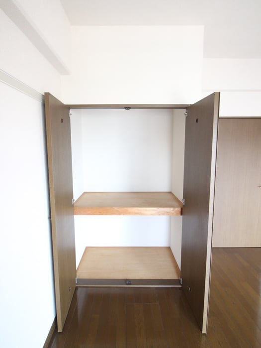 収納 フォレスタはちまん