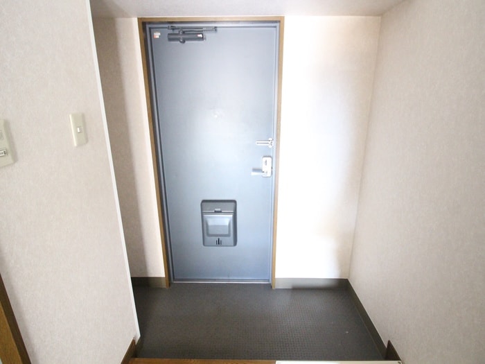 玄関 フォレスタはちまん