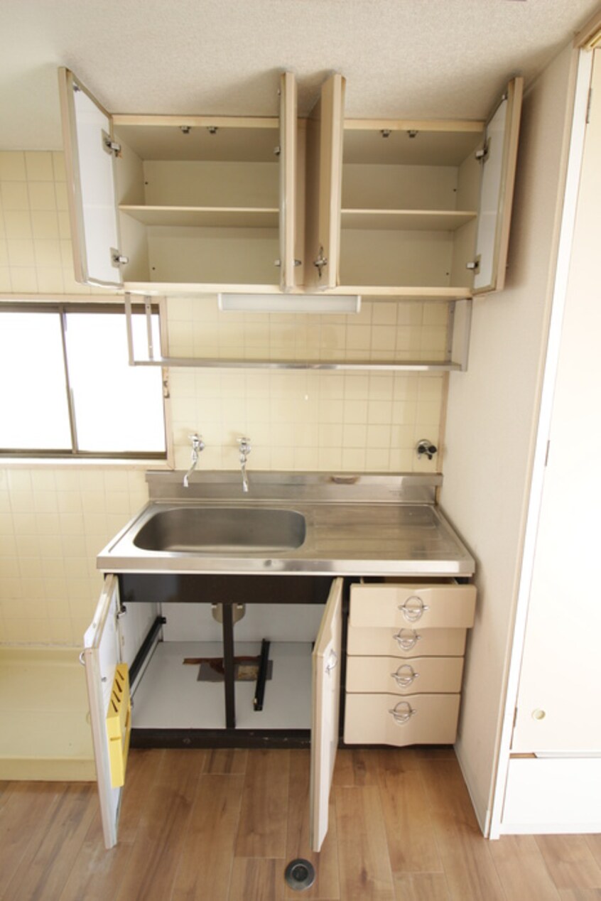 キッチン アゼリアハイツ