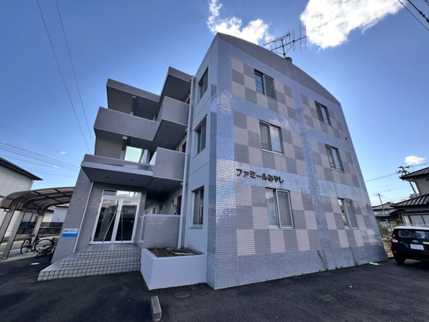 外観写真 ファミールあやし