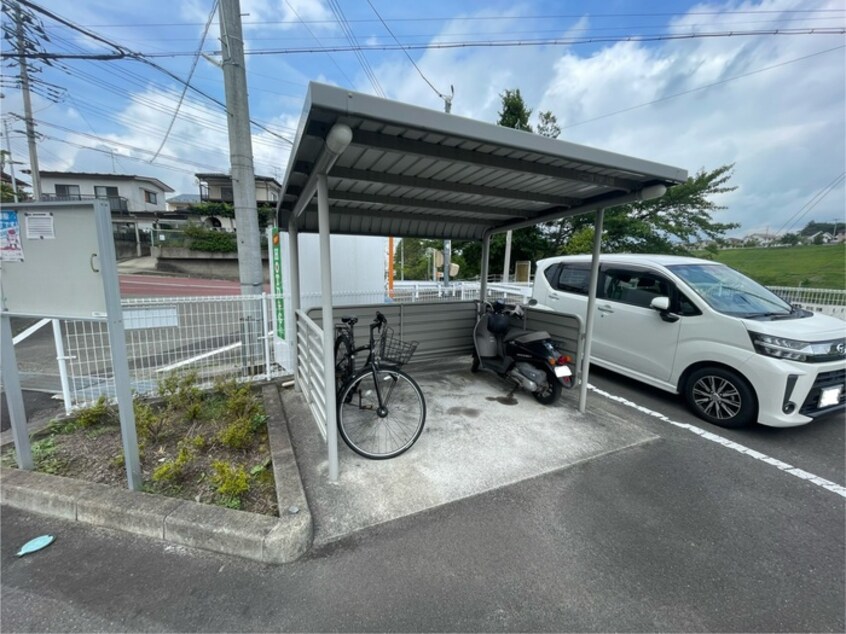 駐輪場 サングレイス