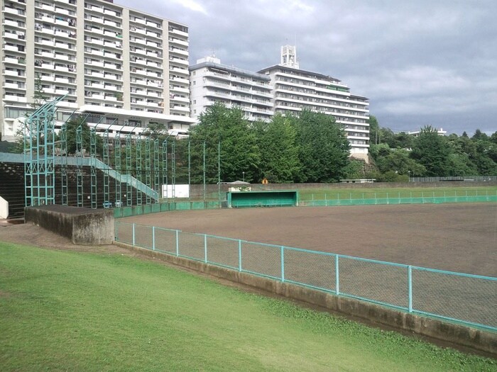 評価河原球場(公園)まで440m コ－ポ花壇