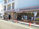 セブンイレブン(コンビニ)まで44m ステラハウスこめがふくろ