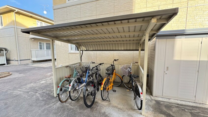 駐輪場 シャルマンコート杜E