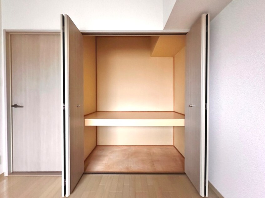 収納 ロイヤルガーデン愛子A