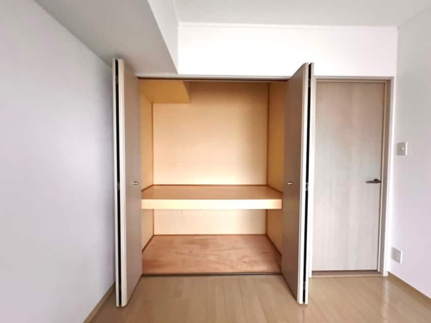 収納 ロイヤルガーデン愛子A