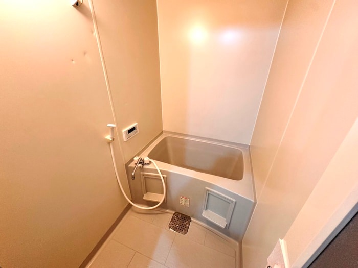 バス／シャワールーム等 ロイヤルガーデン愛子A