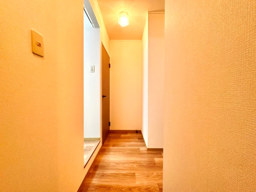 廊下 ロイヤルガーデン愛子A