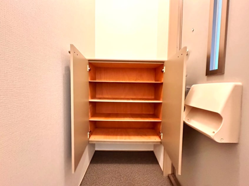 靴箱 ロイヤルガーデン愛子A