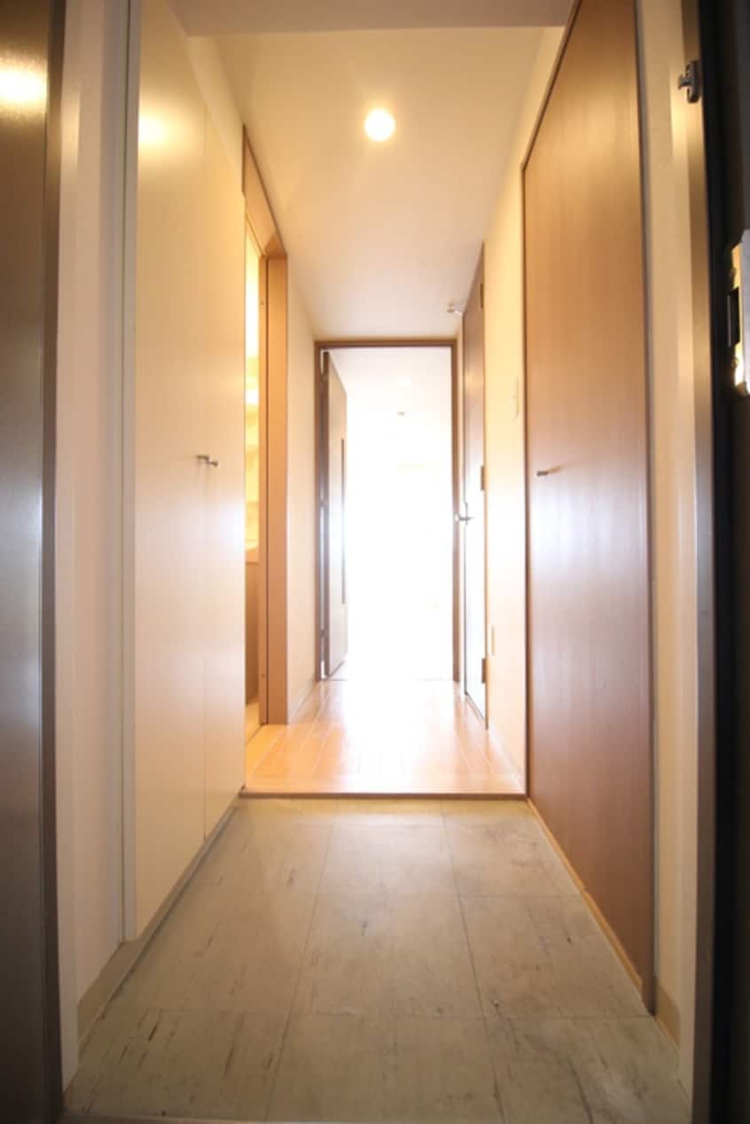 廊下 プラウドフラット五橋