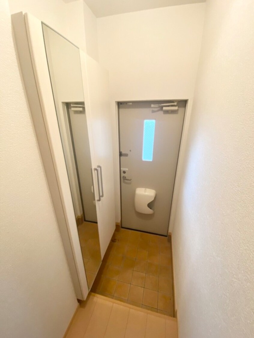 玄関 クレディ・メゾン