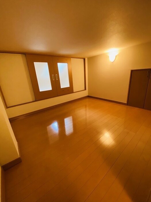 居室 エスポワ－ルコマツⅡＢ館