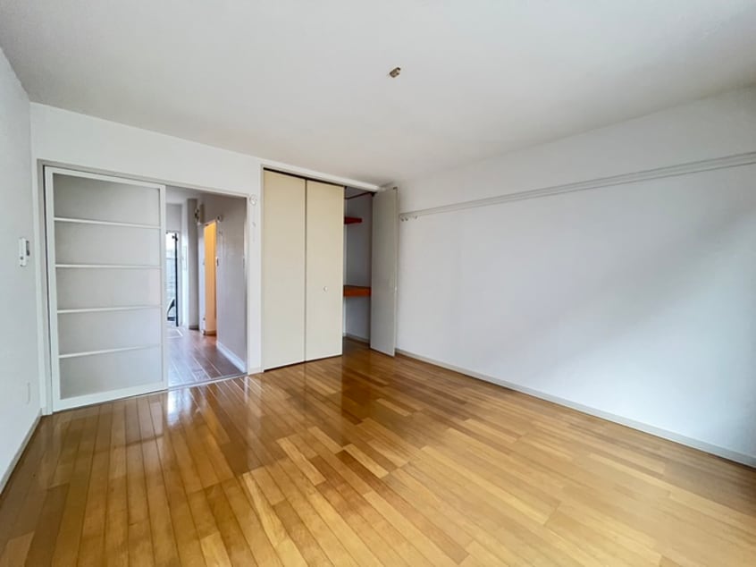 居室 ロイヤルコ－ト