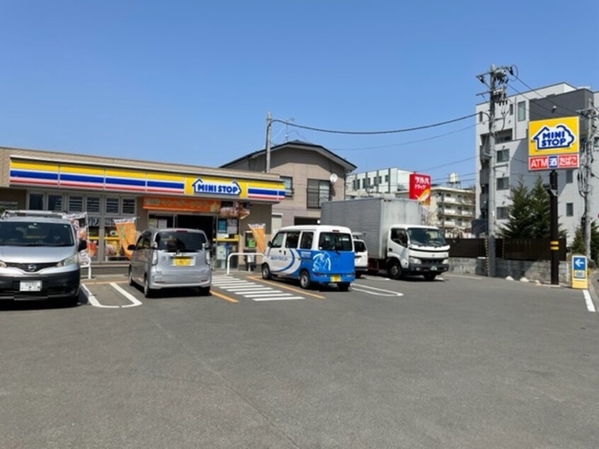 ミニストップ 仙台長町１丁目店(コンビニ)まで750m ロイヤルヒルズ長町(505)