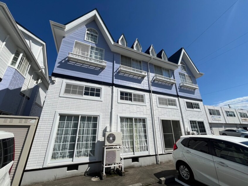 外観写真 ﾎﾜｲﾄｷｬｯｽﾙ六丁の目ﾋﾞﾚｼﾞB棟