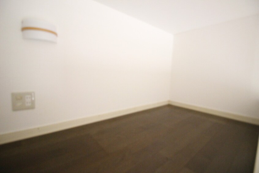 ロフト ﾎﾜｲﾄｷｬｯｽﾙ六丁の目ﾋﾞﾚｼﾞB棟