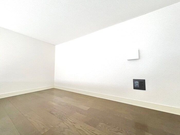 ロフト ﾎﾜｲﾄｷｬｯｽﾙ六丁の目ﾋﾞﾚｼﾞB棟