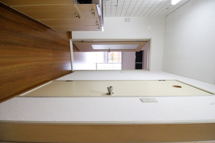 廊下 ﾎﾜｲﾄｷｬｯｽﾙ六丁の目ﾋﾞﾚｼﾞB棟