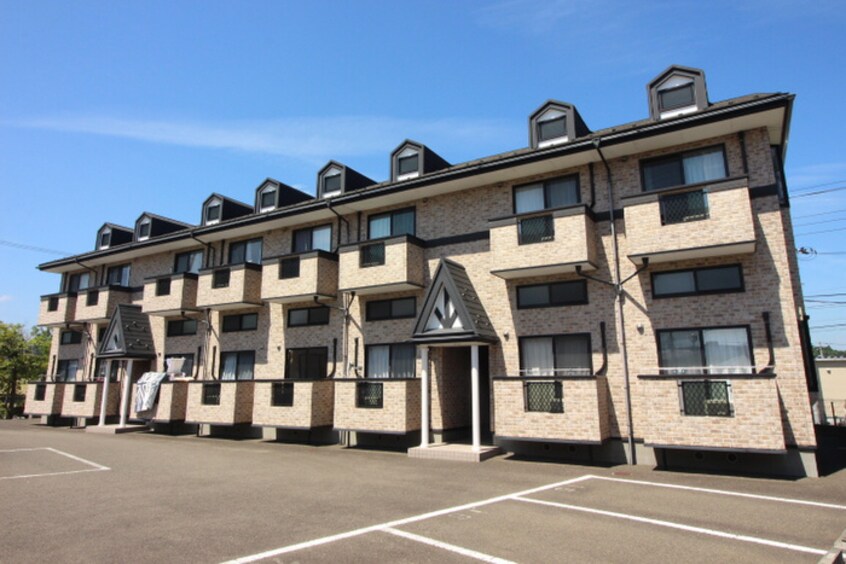 外観写真 クレ－ル成田