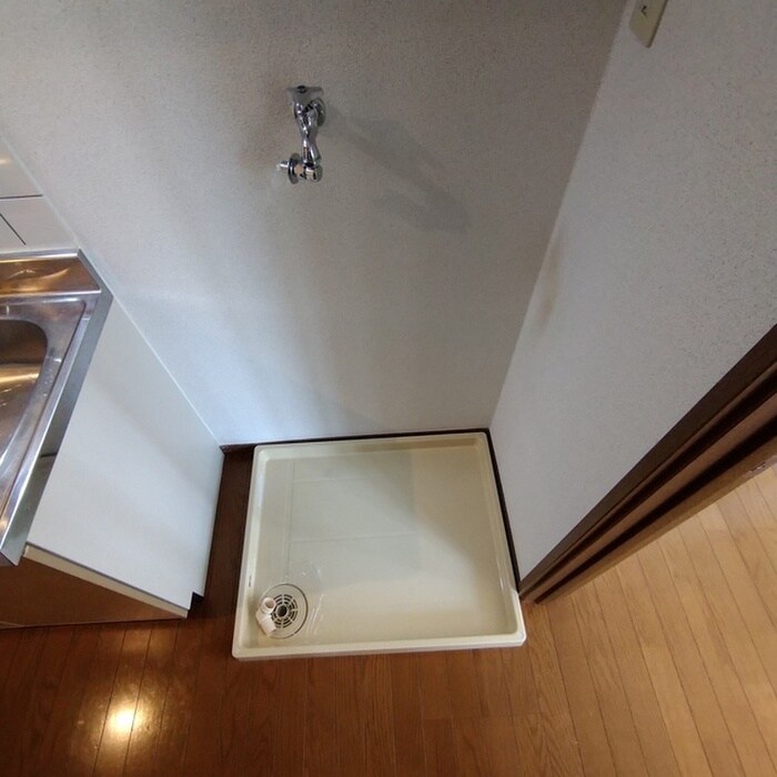 洗濯機置場 クレ－ル成田