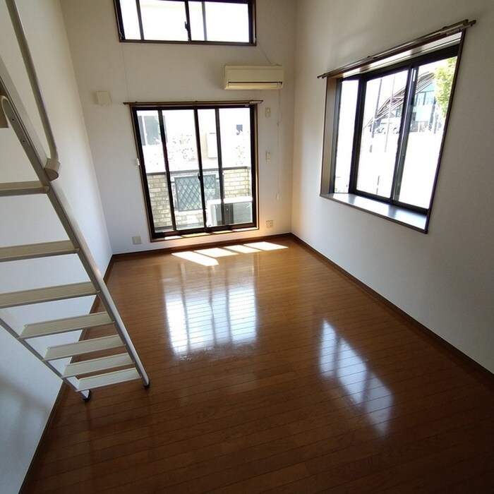 居室 クレ－ル成田