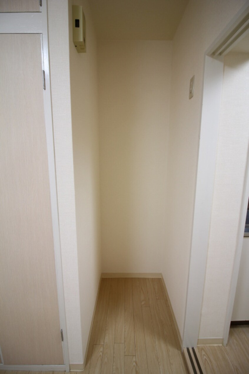 居室 イ－グルハイツ高松　１