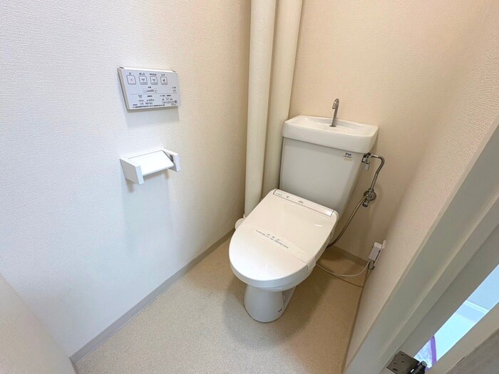 トイレ イ－グルハイツ高松　１