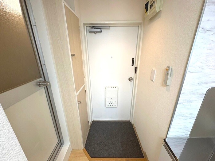 玄関 イ－グルハイツ高松　１