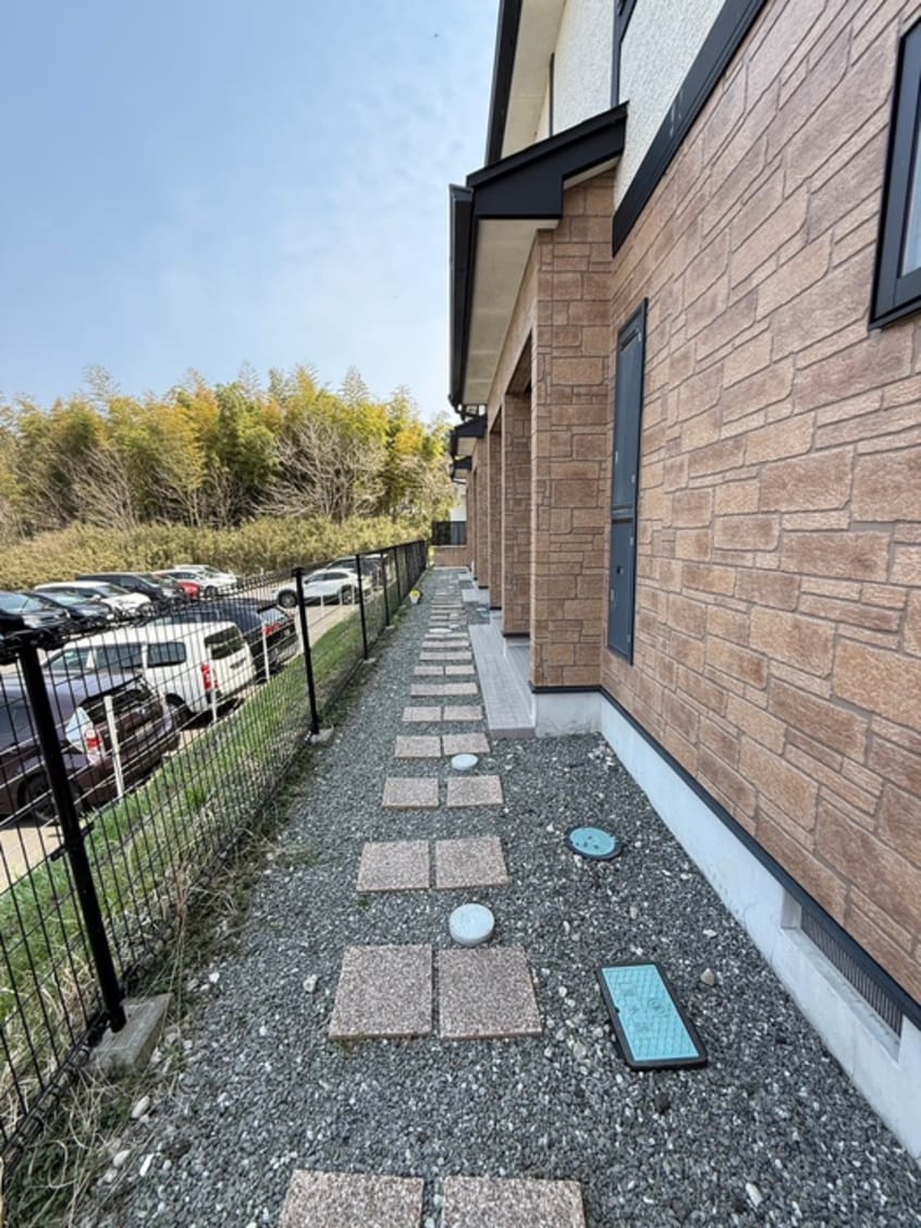 エントランス部分 ア－バンハイツ羽生