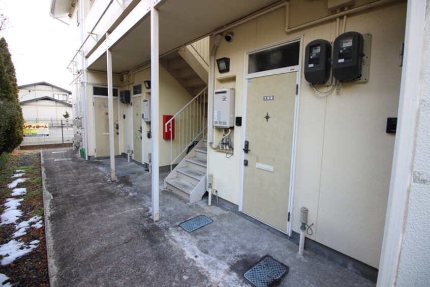 エントランス部分 ア－バンハイツ安養寺