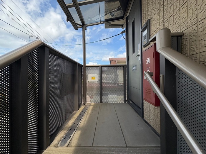 エントランス部分 サンシャインSATOⅢ