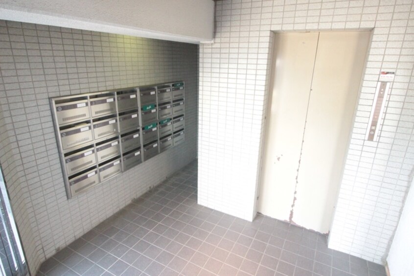 エントランス部分 クレセント多賀城