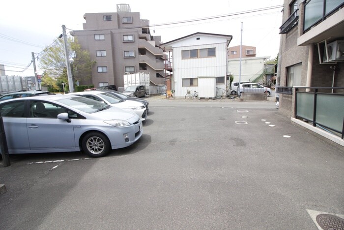 駐車場 小鶴参番館