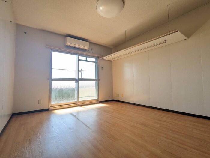 居室 サンライト・１２