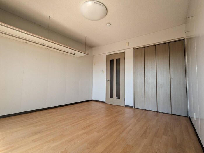 居室 サンライト・１２