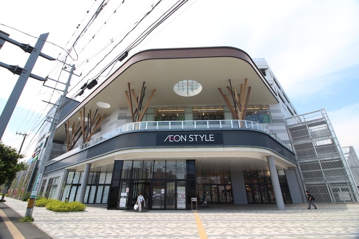 イオンスタイル仙台卸町店(スーパー)まで930m ﾎﾜｲﾄｷｬｯｽﾙ宮千代ビレジＢ棟