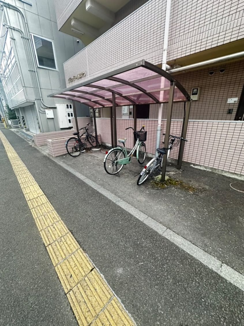 駐輪場 グランデ－ル　コマツ
