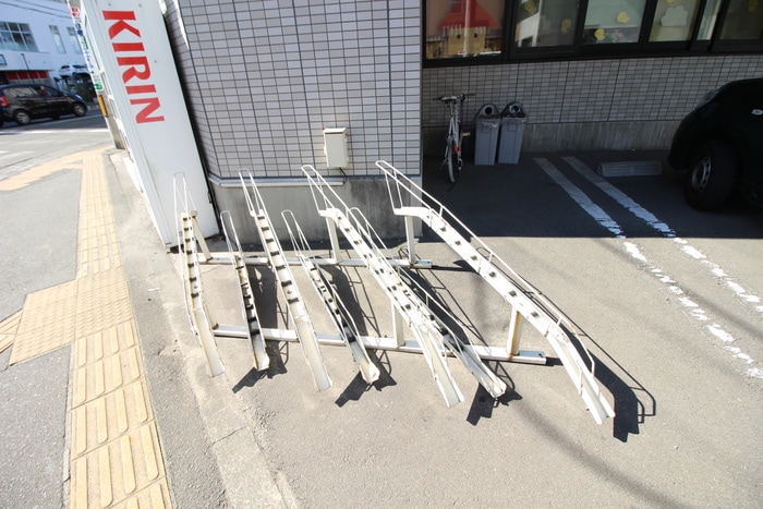 駐輪場 副都心ビル百番館木町通り