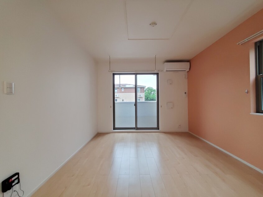 居室 フロントリヴァーB