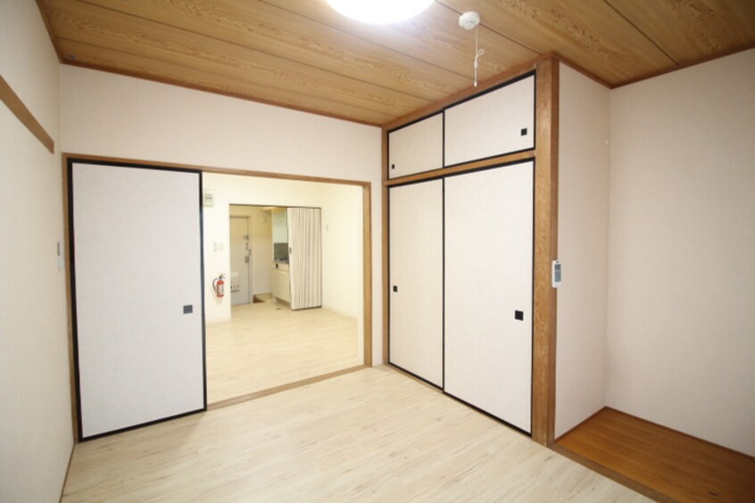 居室 レジデンス花京院