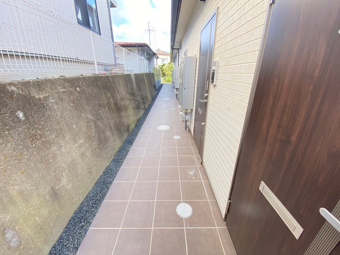 エントランス部分 ポートアラモード