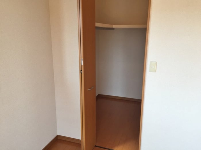 収納 ティ－ブリッジ南吉成