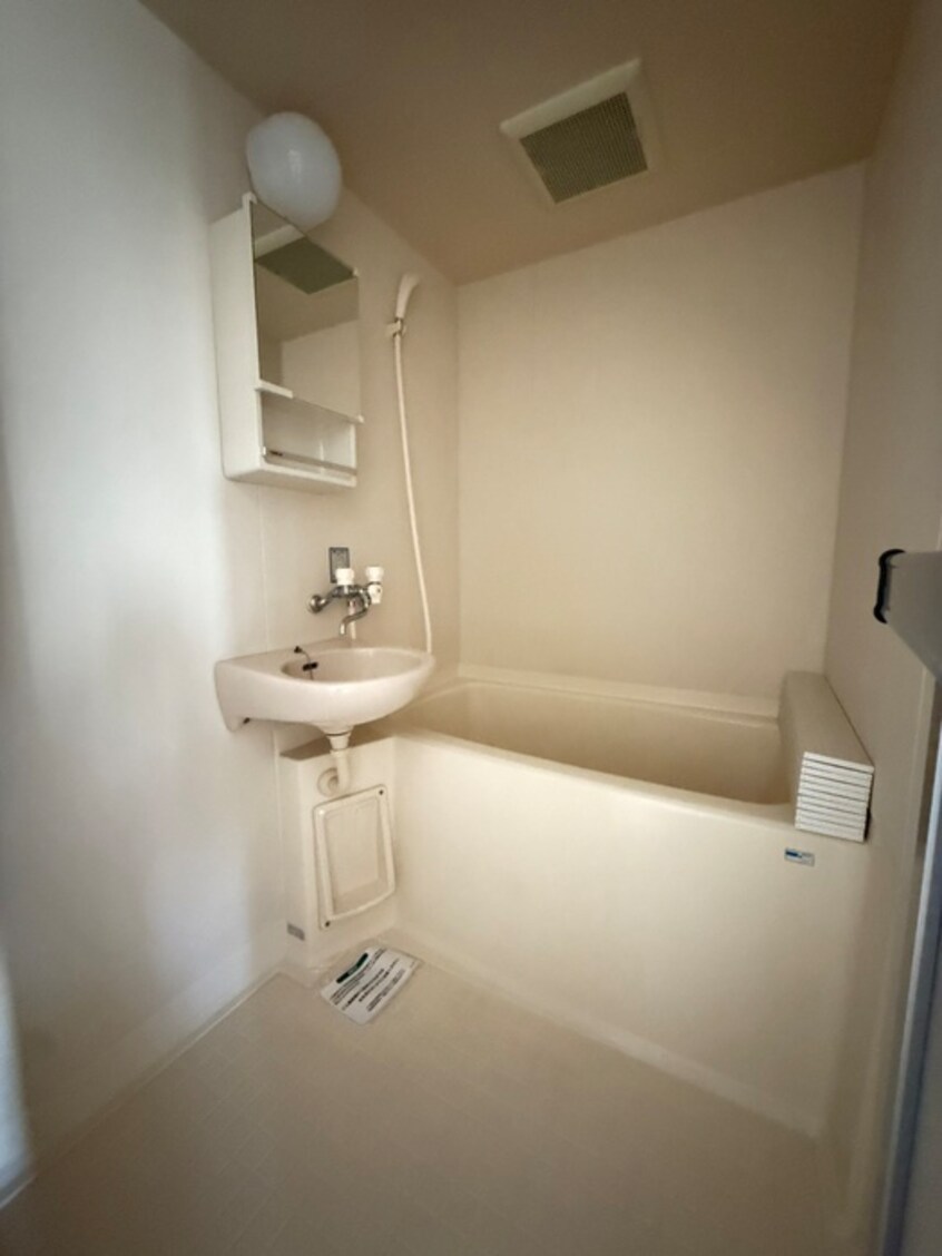 バス／シャワールーム等 深山２
