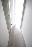 廊下 メリディアンなないろの里参番館