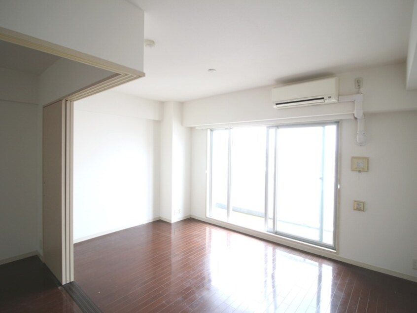 居室 プラウドフラット河原町