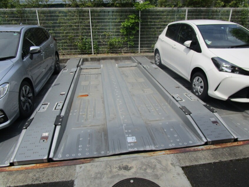 駐車場 プラウドフラット河原町