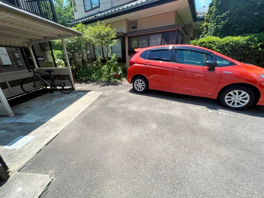 駐車場 キャラメル館