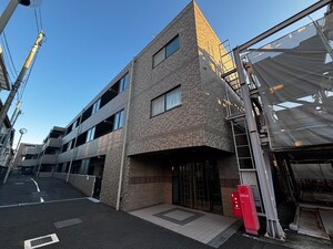 ﾛｲﾔﾙﾊﾟﾚｽ泉中央ﾌｨｰｱ(202)